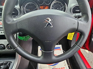 Peugeot 308 thumbnail