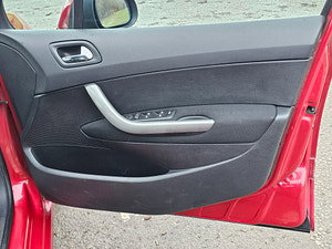 Peugeot 308 thumbnail