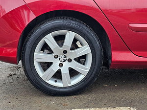 Peugeot 308 thumbnail