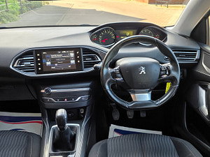 Peugeot 308 thumbnail