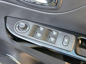 Renault Captur thumbnail