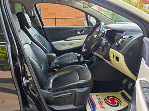 Renault Captur thumbnail