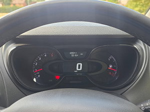 Renault Captur thumbnail