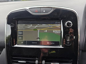 Renault Clio thumbnail
