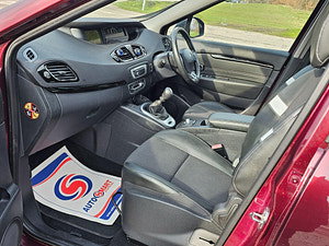 Renault Scenic thumbnail