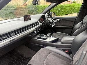 Audi Q7 thumbnail
