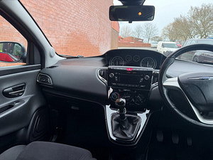 Chrysler Ypsilon thumbnail