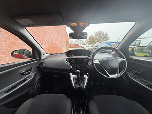Chrysler Ypsilon thumbnail