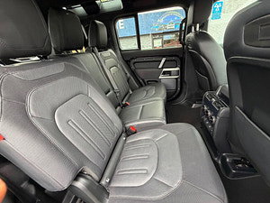 Land Rover DEFENDER 110 thumbnail