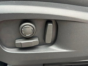 Land Rover DEFENDER 110 thumbnail