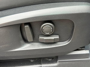 Land Rover DEFENDER 110 thumbnail