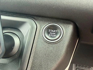 Land Rover DEFENDER 110 thumbnail