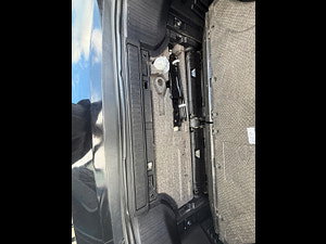 Land Rover DEFENDER 110 thumbnail