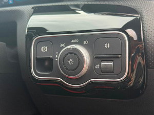 Mercedes-Benz CLA thumbnail
