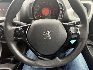 Peugeot 108 thumbnail