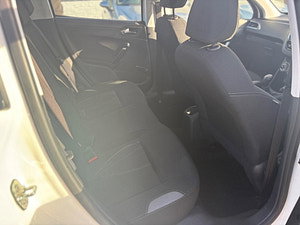 Peugeot 208 thumbnail
