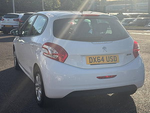 Peugeot 208 thumbnail