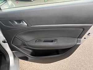 Peugeot 308 thumbnail