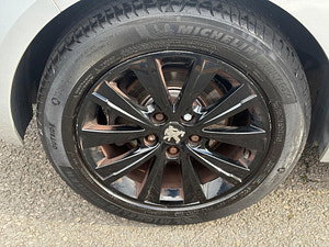 Peugeot 308 thumbnail