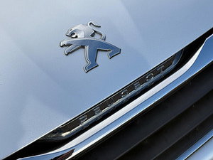 Peugeot 308 thumbnail