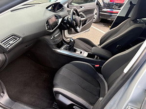 Peugeot 308 thumbnail