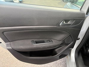 Peugeot 308 thumbnail