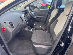 Renault Captur thumbnail