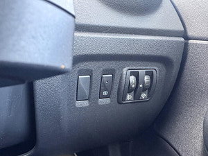 Renault Captur thumbnail