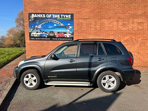 Toyota RAV4 thumbnail