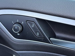 Volkswagen Golf thumbnail