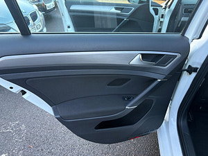 Volkswagen Golf thumbnail