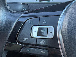Volkswagen Golf thumbnail