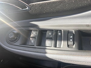 Vauxhall Mokka thumbnail