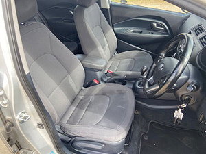 Kia Rio thumbnail