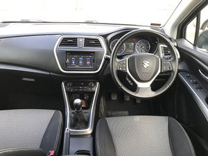 Suzuki SX4 S-Cross thumbnail