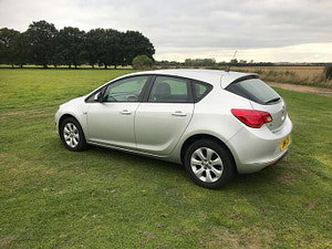 Vauxhall Astra thumbnail