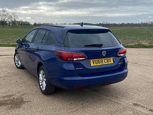 Vauxhall Astra thumbnail