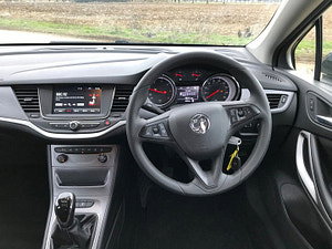 Vauxhall Astra thumbnail