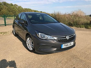 Vauxhall Astra thumbnail
