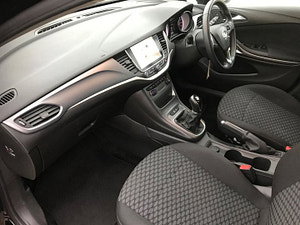 Vauxhall Astra thumbnail