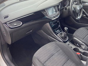 Vauxhall Astra thumbnail