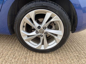 Vauxhall Astra thumbnail