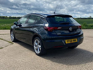 Vauxhall Astra thumbnail