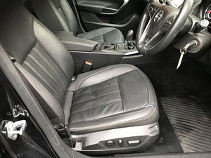 Vauxhall Insignia thumbnail