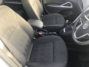 Vauxhall Zafira Tourer thumbnail