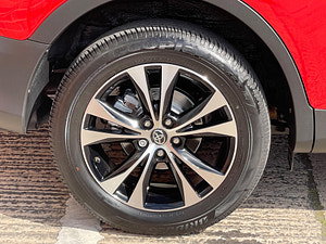 Toyota RAV4 thumbnail