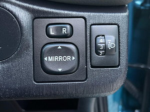 Toyota Yaris thumbnail