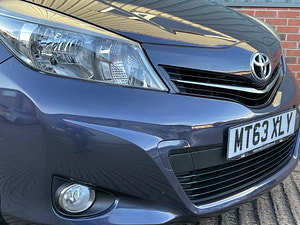 Toyota Yaris thumbnail