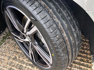 Volvo V40 thumbnail