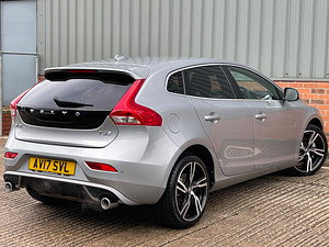 Volvo V40 thumbnail